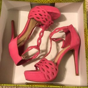Gianni Bini Pink Heels